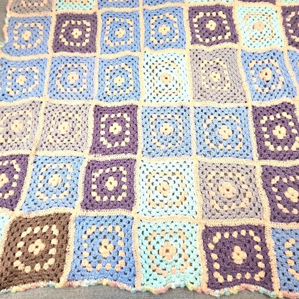 Vtg Handmade Granny Square Afghan Crochet Blanket Quilt Pastel Baby‎ 70